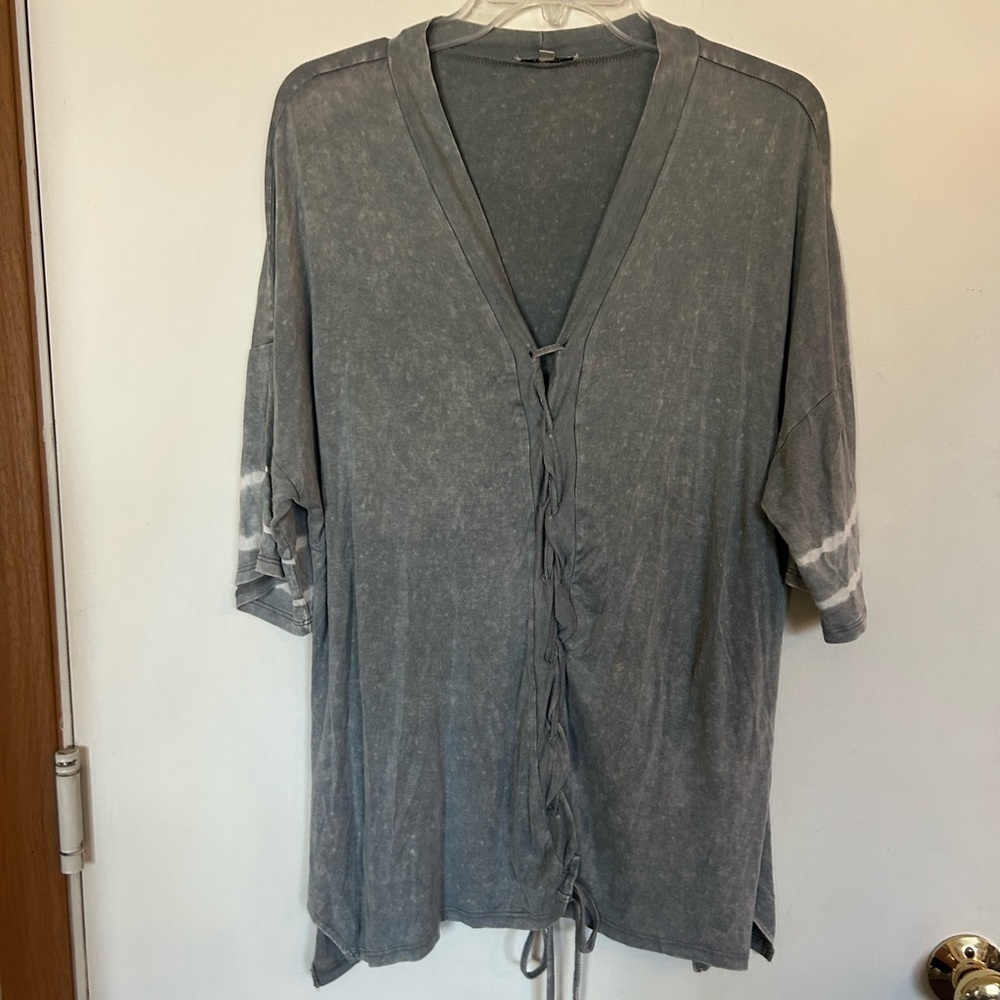 Jodifl Medium stone washed gray and white lace up top tunic